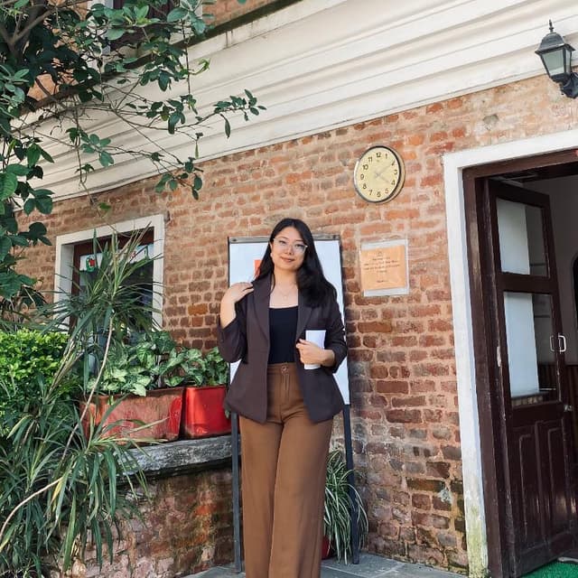 Yomoo Bajracharya photo